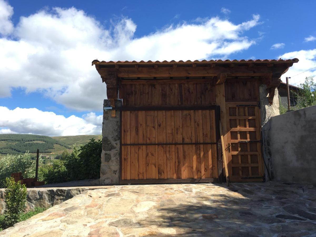 Cara Norte De Gredos Hoyos del Espino Exteriér fotografie