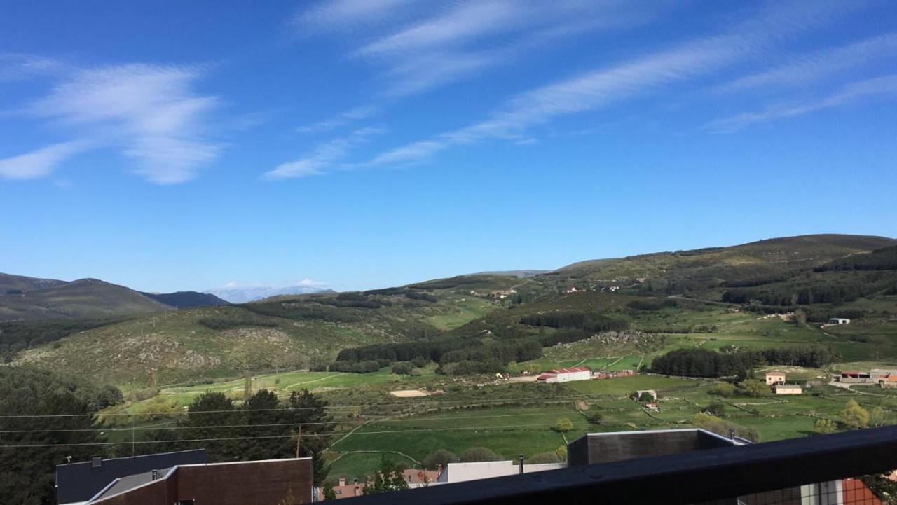 Cara Norte De Gredos Hoyos del Espino Exteriér fotografie