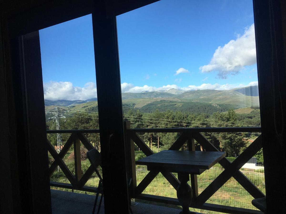 Cara Norte De Gredos Hoyos del Espino Exteriér fotografie