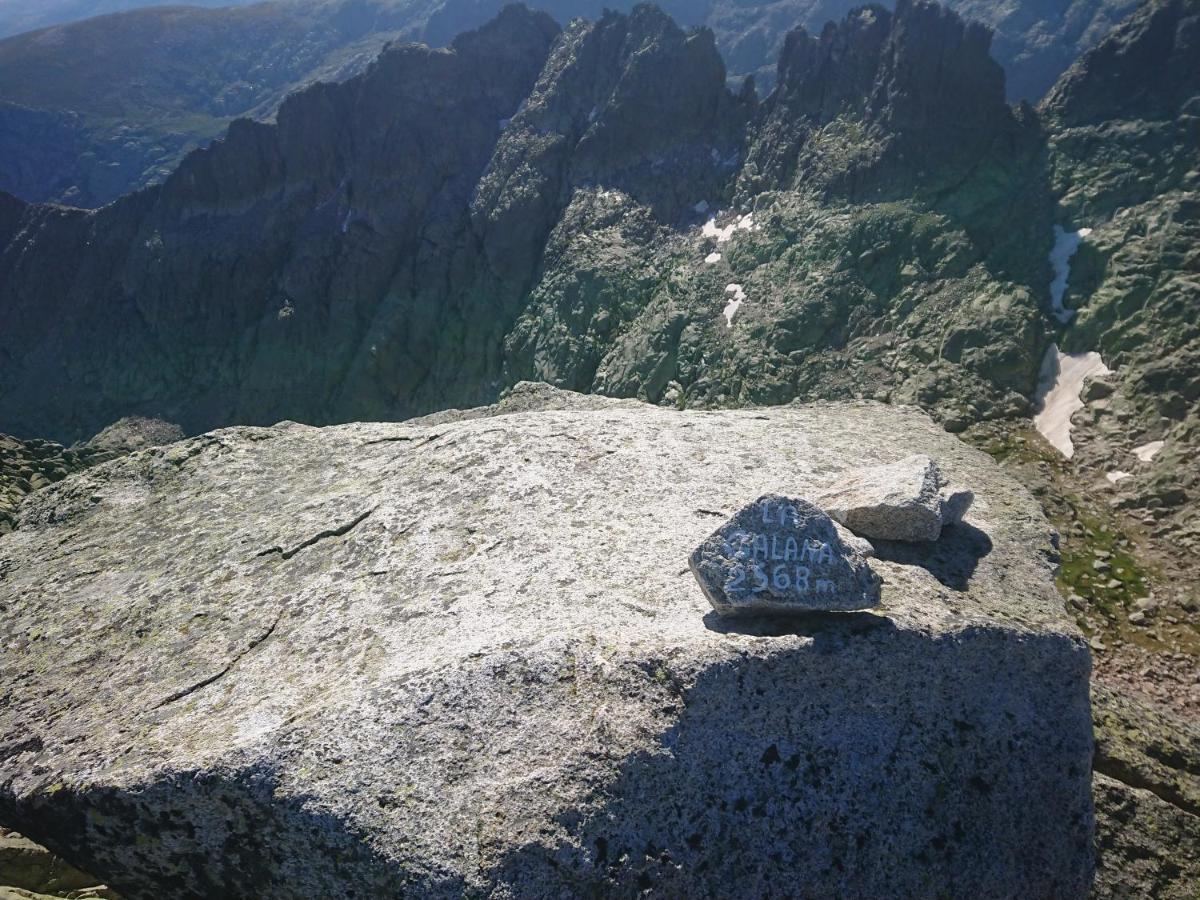 Cara Norte De Gredos Hoyos del Espino Exteriér fotografie