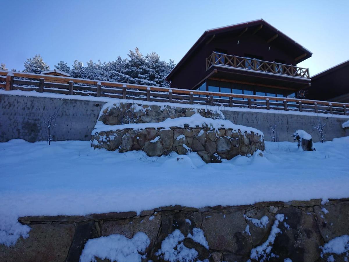 Cara Norte De Gredos Hoyos del Espino Exteriér fotografie