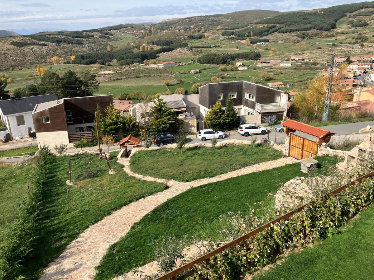 Cara Norte De Gredos Hoyos del Espino Exteriér fotografie